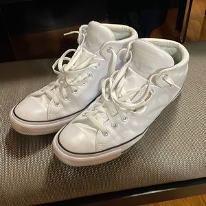 Chuck Taylor All Star High Street Leather Sneaker